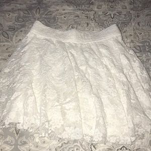 White flower lace hollister skirt
